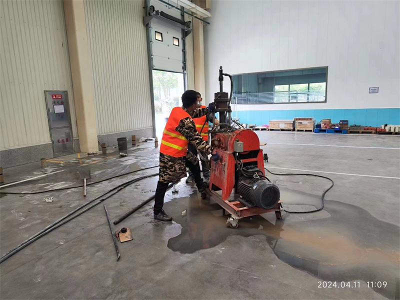 涪城厂房地面下沉塌陷注浆加固施工